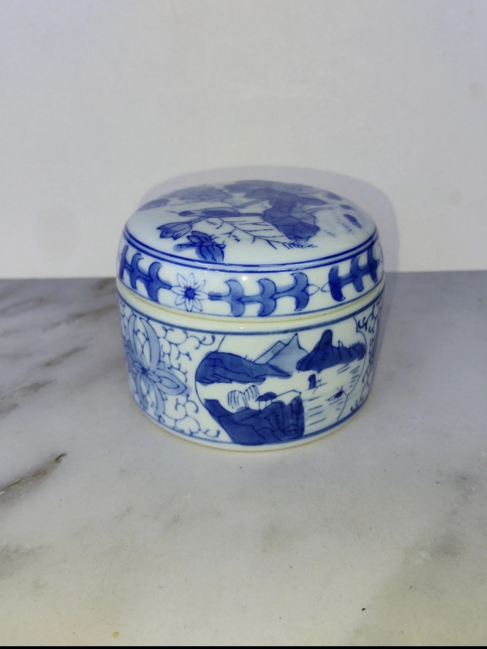 Chinoiserie Blue and White Ceramic Covered Trinket Dish Vintage